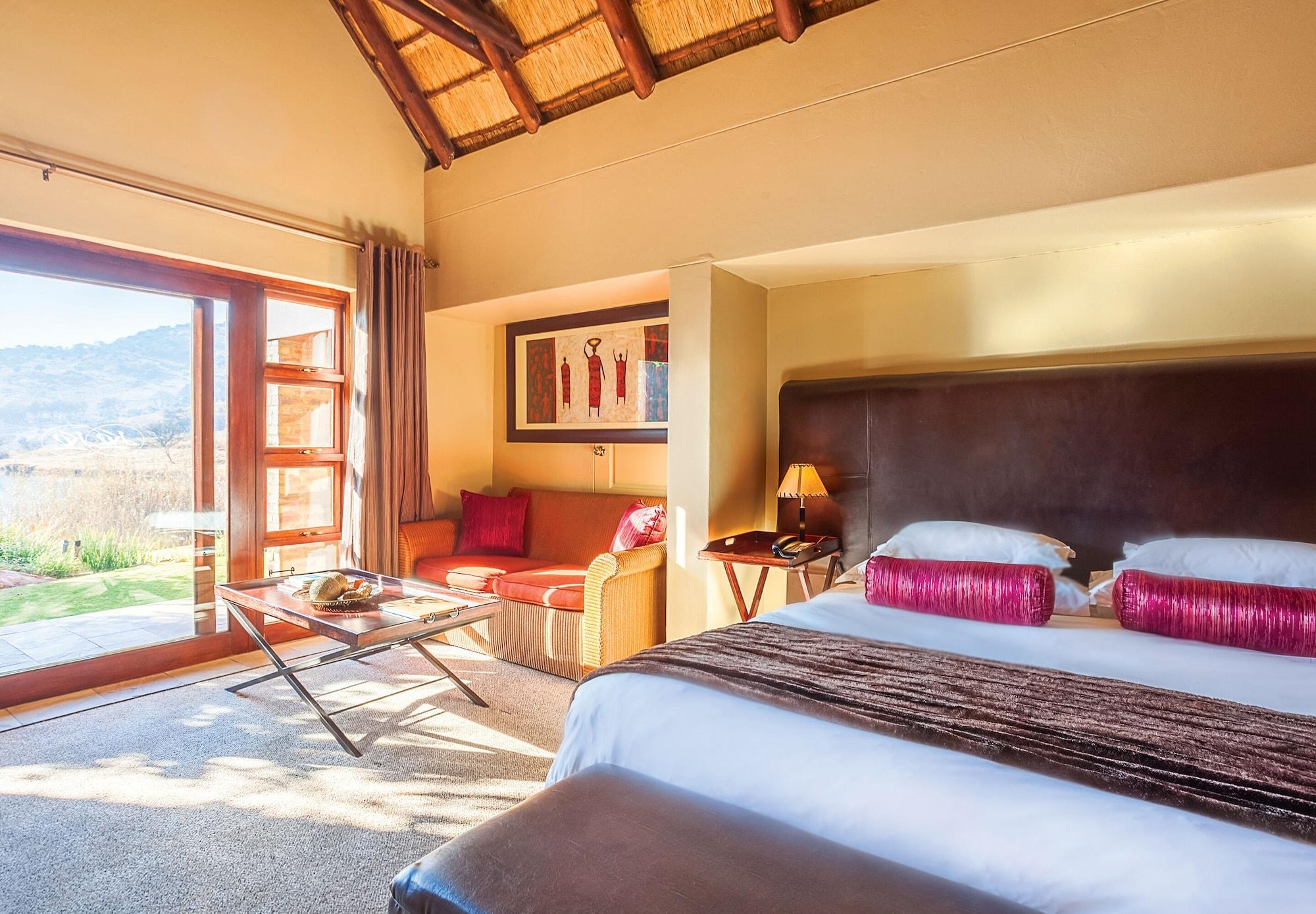 Kloofzicht Lodge & Spa Krugersdorp Exteriér fotografie Executive Suite at the Oyster Box