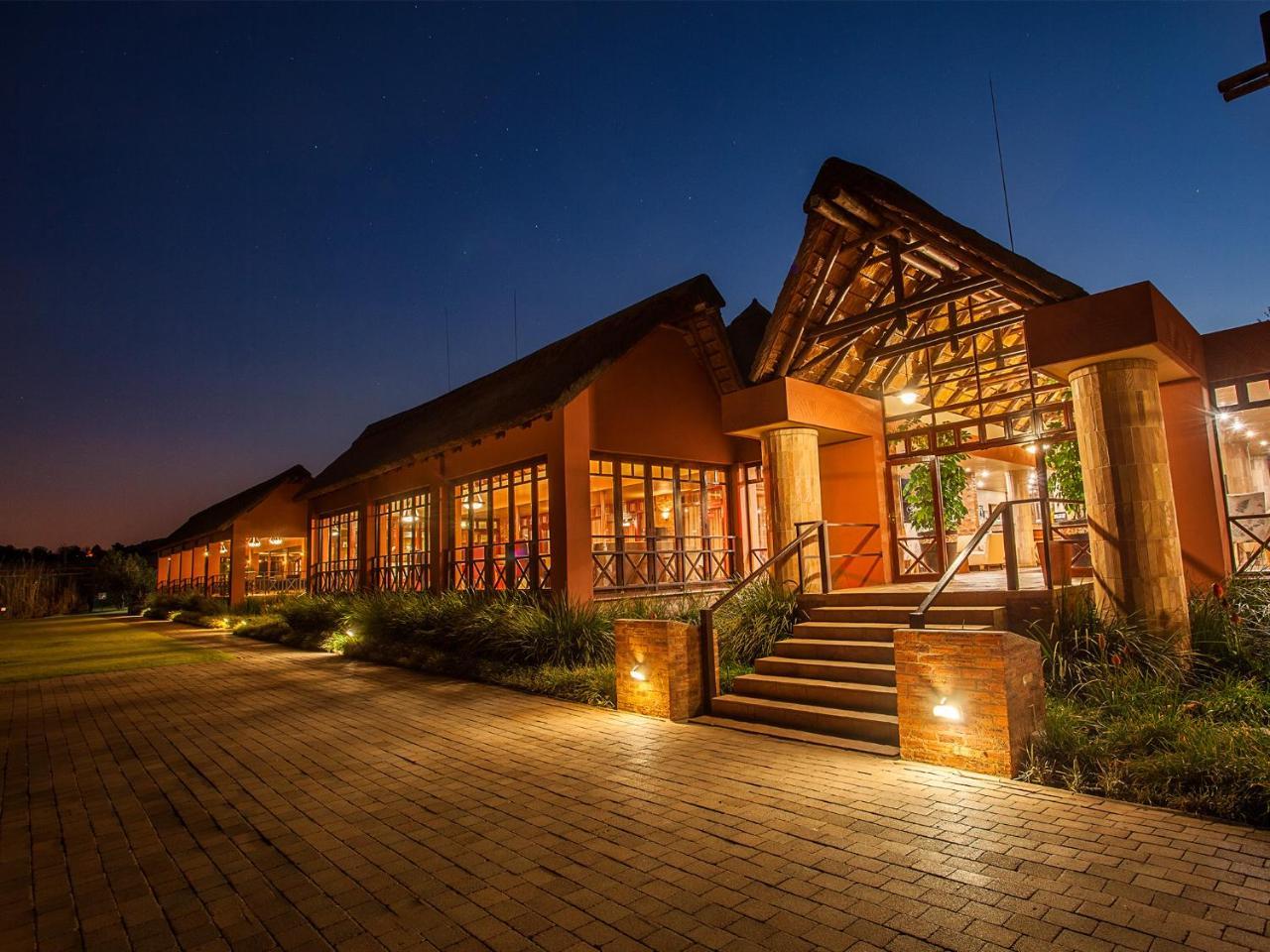 Kloofzicht Lodge & Spa Krugersdorp Exteriér fotografie The main entrance of the resort