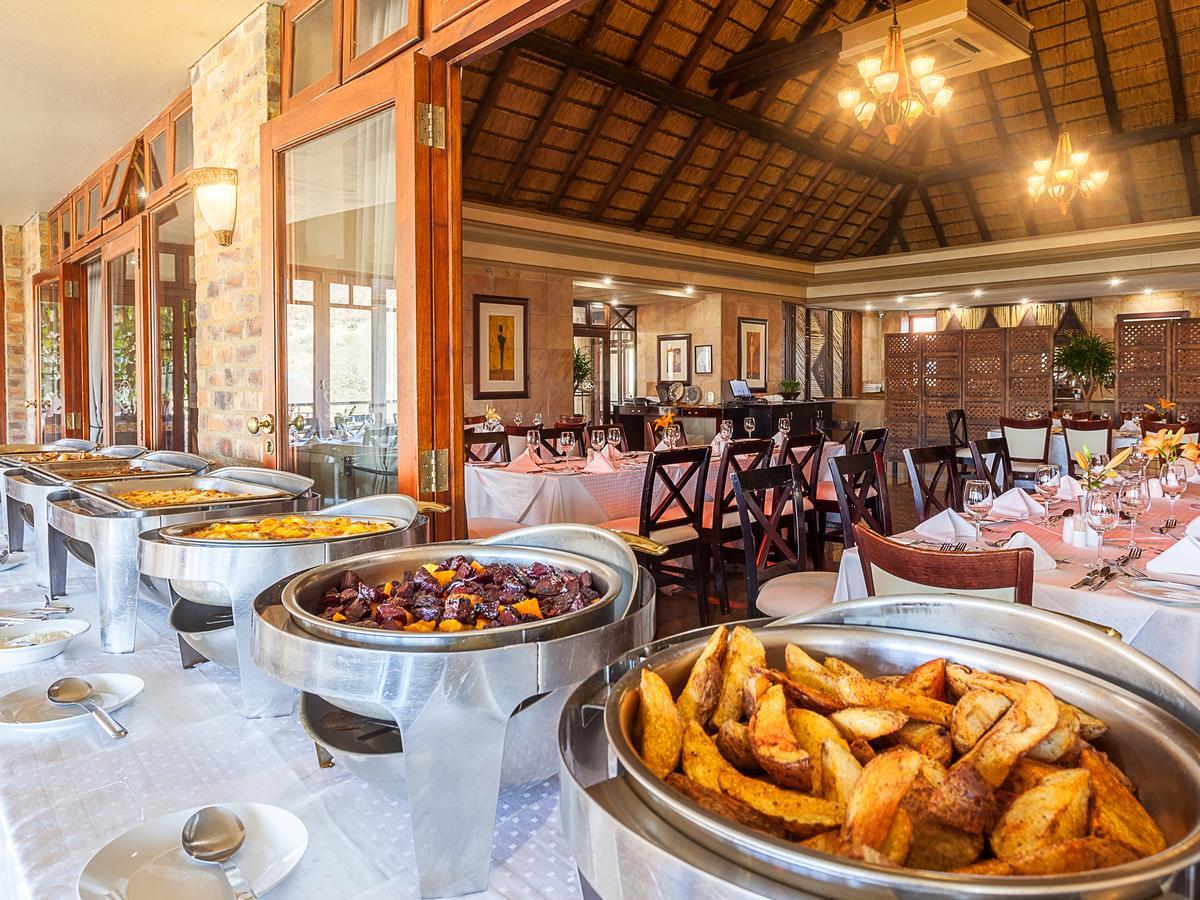 Kloofzicht Lodge & Spa Krugersdorp Exteriér fotografie A buffet at a hotel